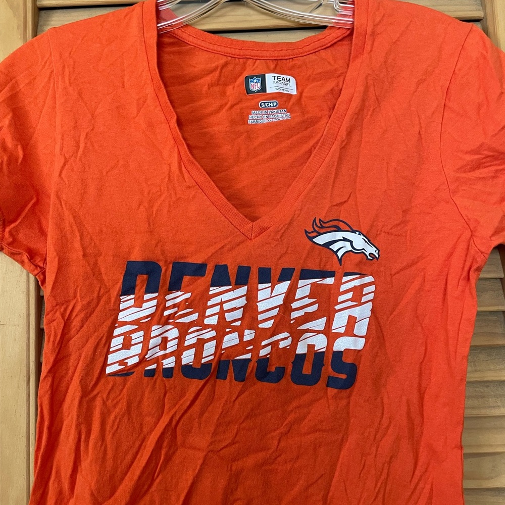 NFL official Denver Broncos V-neck T-shirt